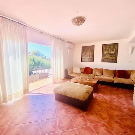 Estilo Espanol Holiday home Malaga